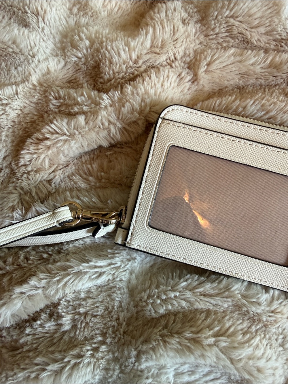 Kate Spade Strawberry Vine Wristlet ๐ - Picture 4 of 4